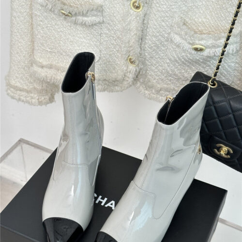 High Quality Luxury Chanel Double C Pointed Chunky Heel Ankle Boots alternate view