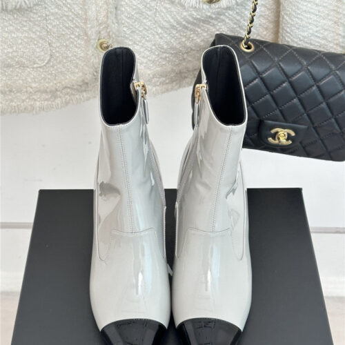 High Quality Luxury Chanel Double C Pointed Chunky Heel Ankle Boots product detail