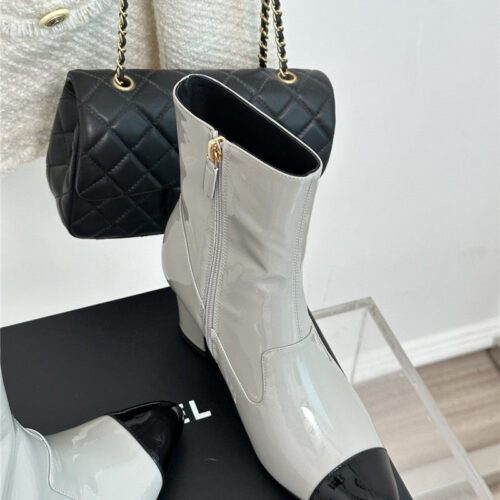 High Quality Luxury Chanel Double C Pointed Chunky Heel Ankle Boots product detail