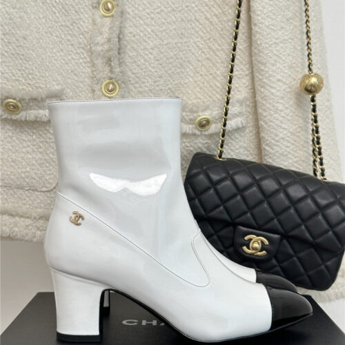 High Quality Luxury Chanel Double C Pointed Chunky Heel Ankle Boots – Style 25958 product detail