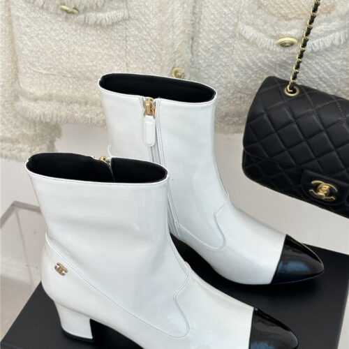 High Quality Luxury Chanel Double C Pointed Chunky Heel Ankle Boots – Style 25958 product detail