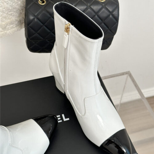 High Quality Luxury Chanel Double C Pointed Chunky Heel Ankle Boots – Style 25958 product detail