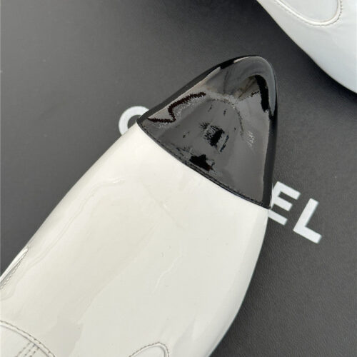 High Quality Luxury Chanel Double C Pointed Chunky Heel Ankle Boots – Style 25958 product detail
