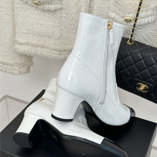 High Quality Luxury Chanel Double C Pointed Chunky Heel Ankle Boots – Style 25958 product detail