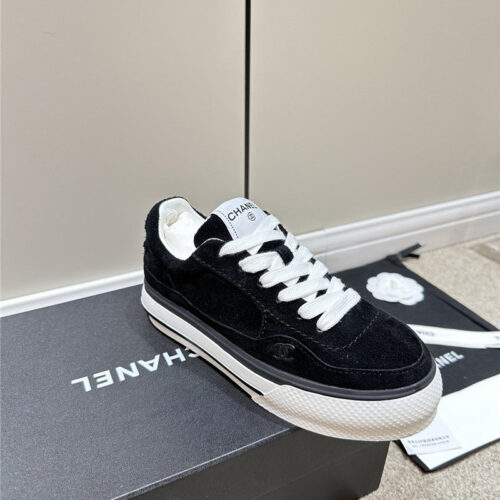 High Quality Luxury Chanel Classic Sneakers – Style 84902 product detail