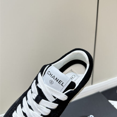 High Quality Luxury Chanel Classic Sneakers – Style 84902 product detail