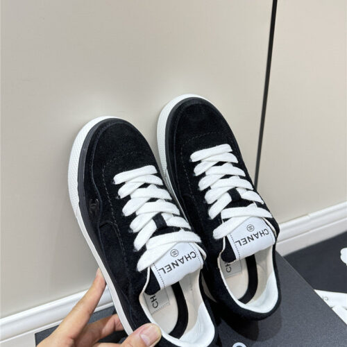 High Quality Luxury Chanel Classic Sneakers – Style 84902 product detail