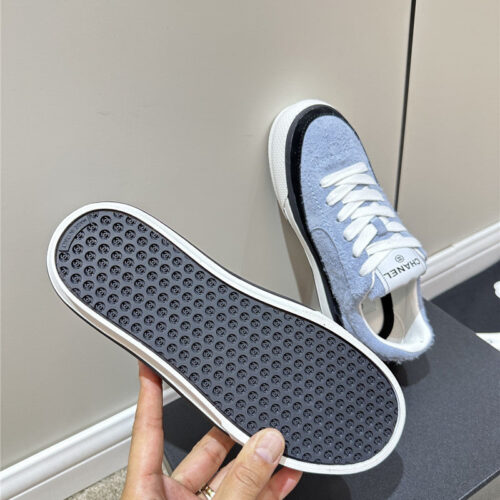 High Quality Luxury Chanel Classic Sneakers – Style 47046 product detail