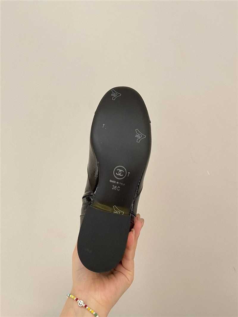 High Quality Luxury Chanel New Round Toe Flat Ankle Boots – Style 28038 product detail