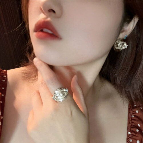 High Quality Luxury Chanel Round Star Double C Earrings product detail
