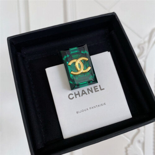High Quality Luxury Chanel Emerald Green Sugar Cube Brooch alternate view
