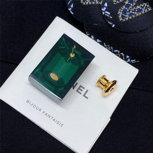 High Quality Luxury Chanel Emerald Green Sugar Cube Brooch product detail
