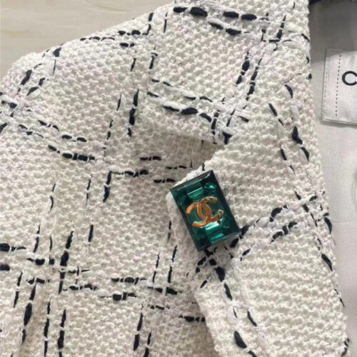 High Quality Luxury Chanel Emerald Green Sugar Cube Brooch product detail