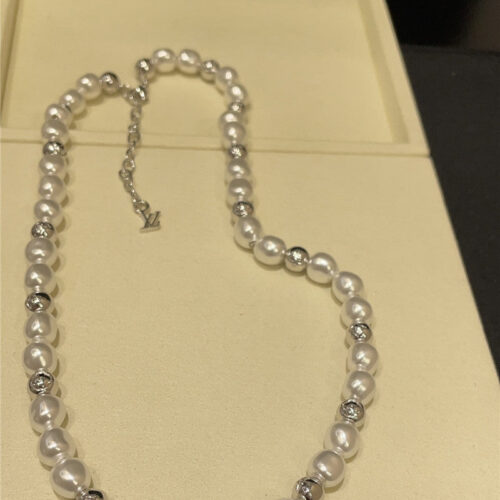 High Quality Luxury Louis Vuitton Latest Pearl Necklace product detail