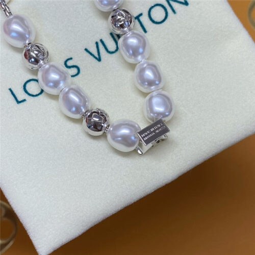 High Quality Luxury Louis Vuitton New Pearl Necklace Bracelet product detail