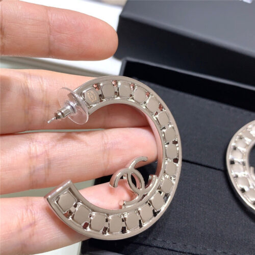 High Quality Luxury Chanel Hollow Curved Diamond Earrings product detail