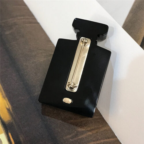 High Quality Luxury Chanel Perfume Bottle Acrylic Rainbow Brooch product detail