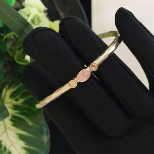 High Quality Luxury Chanel Daisy Bracelet product detail