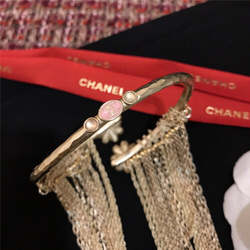 High Quality Luxury Chanel Tassel Flower Bracelet product detail
