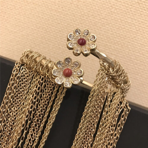 High Quality Luxury Chanel Tassel Flower Bracelet product detail