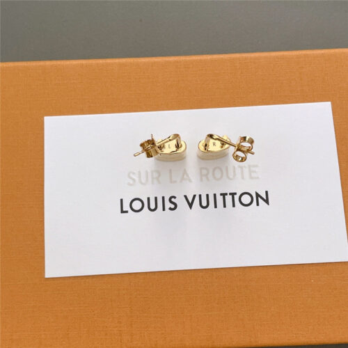High Quality Luxury Louis Vuitton Qixi Limited Love Lock Earrings product detail