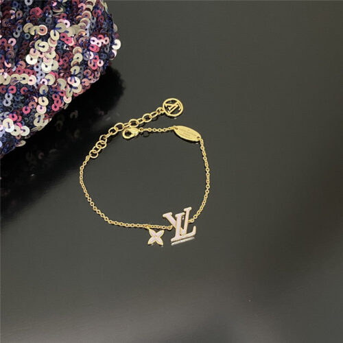High Quality Luxury Louis Vuitton Tassel Four-Leaf Clover Bracelet