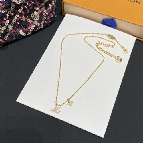 High Quality Luxury Louis Vuitton Tassel Four-Leaf Clover Necklace