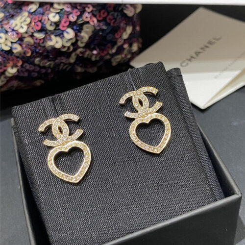 High Quality Luxury Chanel Peach Heart Double C Earrings alternate view