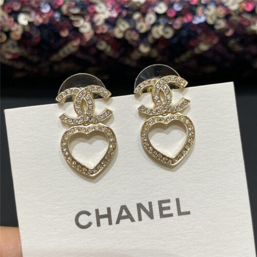 High Quality Luxury Chanel Peach Heart Double C Earrings product detail
