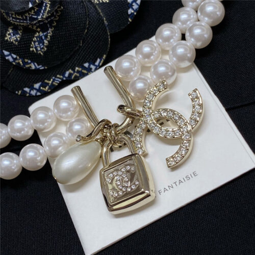 High Quality Luxury Chanel Lock Pearl Necklace product detail