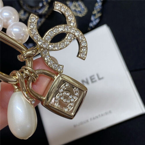 High Quality Luxury Chanel Lock Pearl Necklace product detail