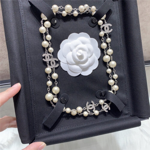 High Quality Luxury Chanel Pearl Sweater Chain product detail