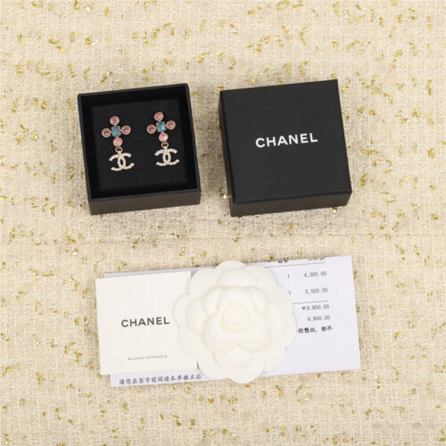 High Quality Luxury Chanel Rhinestone Double C Earrings product detail