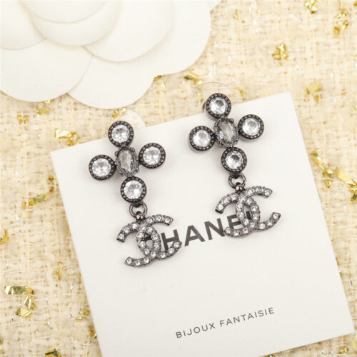 High Quality Luxury Chanel Rhinestone Double C Earrings product detail