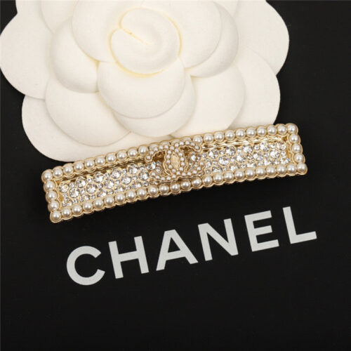 High Quality Luxury Chanel Autumn Winter Pearl Brooch product detail