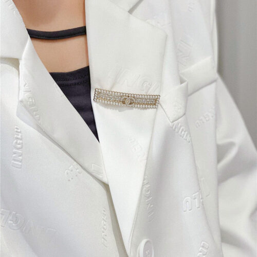 High Quality Luxury Chanel Autumn Winter Pearl Brooch product detail