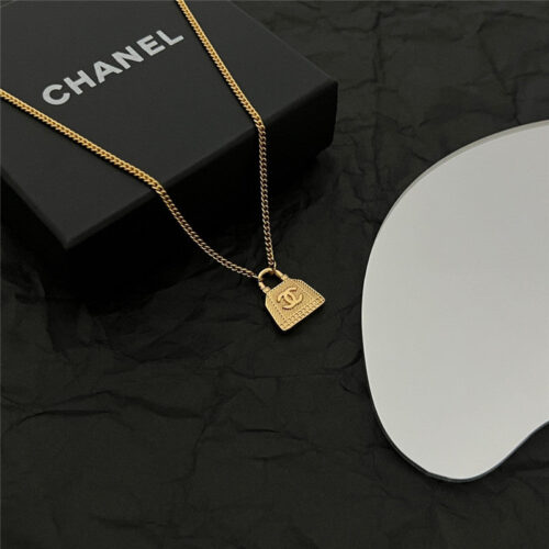 High Quality Luxury Chanel Middle-Aged Double C Necklace – Style 50193 alternate view