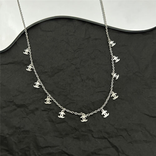 High Quality Luxury Chanel Middle-Aged Double C Necklace – Style 50196 product detail
