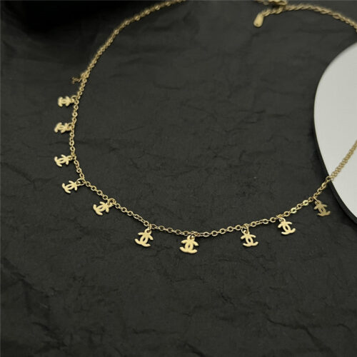 High Quality Luxury Chanel Middle-Aged Double C Necklace alternate view
