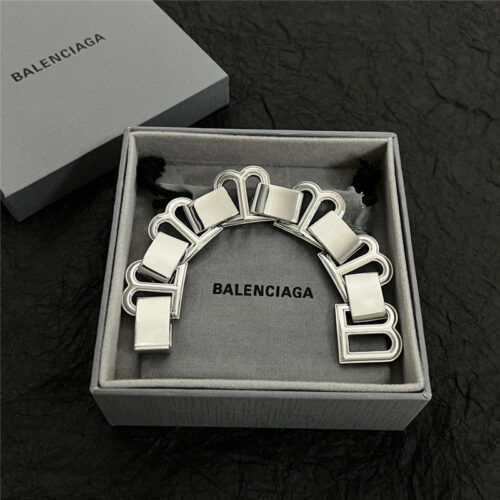 High Quality Luxury Fendi New Bracelet alternate view
