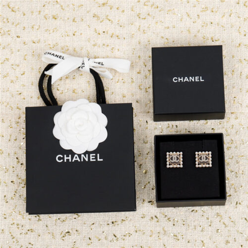 High Quality Luxury Chanel Square Pearl Earrings