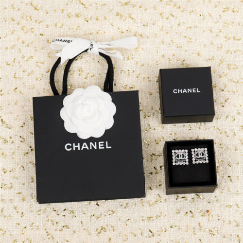 High Quality Luxury Chanel Square Pearl Earrings – Style 50486