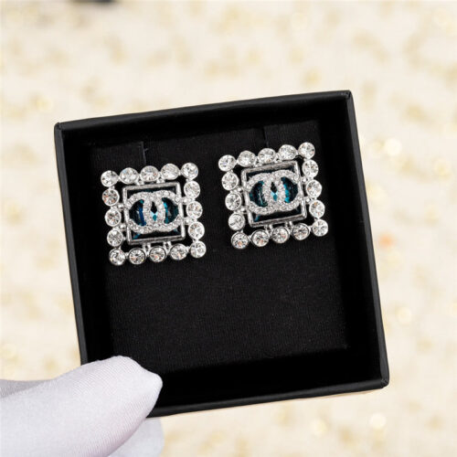 High Quality Luxury Chanel Square Pearl Earrings – Style 50486 alternate view