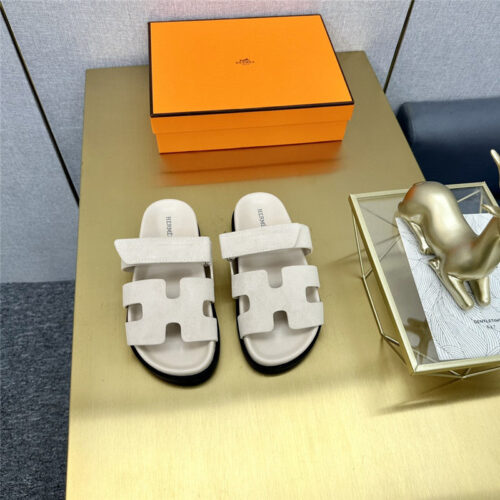 High Quality Luxury Hermes Roll Cake Hair Uncle Slippers – Style 18275 alternate view