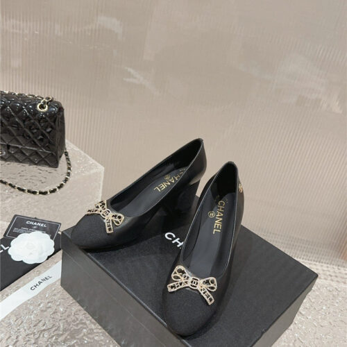High Quality Luxury Chanel Round Toe Gold Chain Shoes – Style 27334 product detail