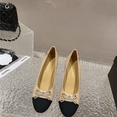 High Quality Luxury Chanel Round Toe Gold Chain Shoes – Style 23942 alternate view
