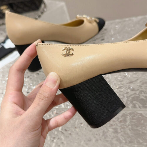 High Quality Luxury Chanel Round Toe Gold Chain Shoes – Style 23942 product detail
