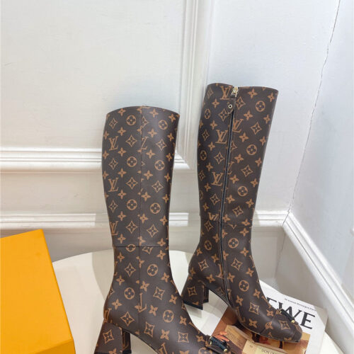 High Quality Luxury Louis Vuitton New V-Shaped Chunky Heel Boots – Style 80387 product detail