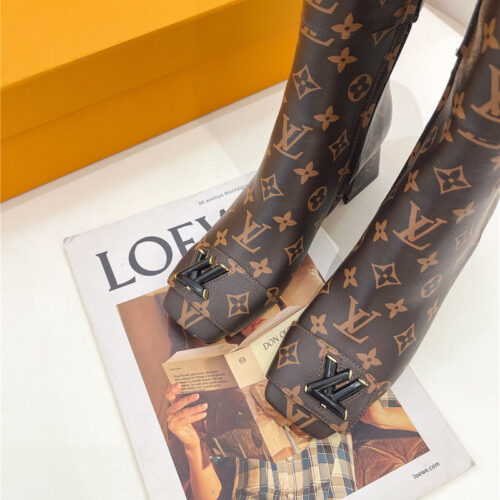 High Quality Luxury Louis Vuitton New V-Shaped Chunky Heel Boots – Style 80387 product detail