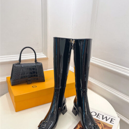 High Quality Luxury Louis Vuitton New V-Shaped Chunky Heel Boots – Style 25571 alternate view